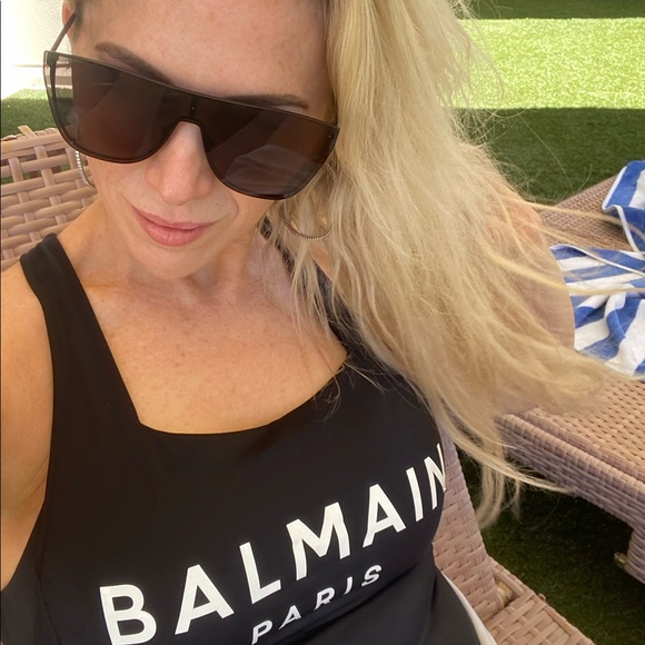 Meet your Posher, Kelli - Picture 1 of 1